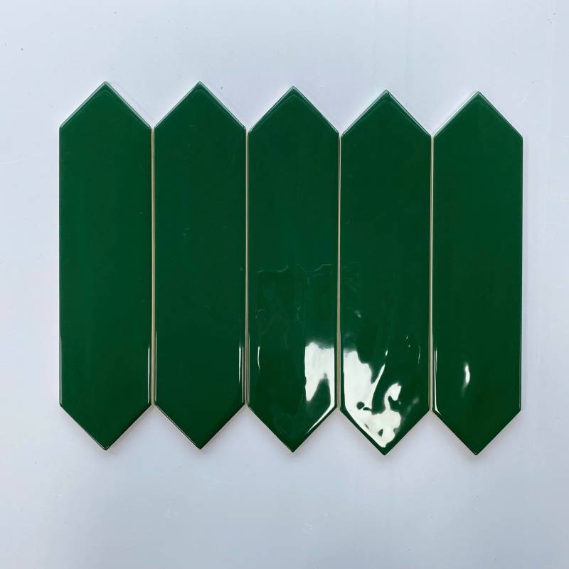 Gạch thẻ mũi tên KT 75x300 đỏ mã 75312J