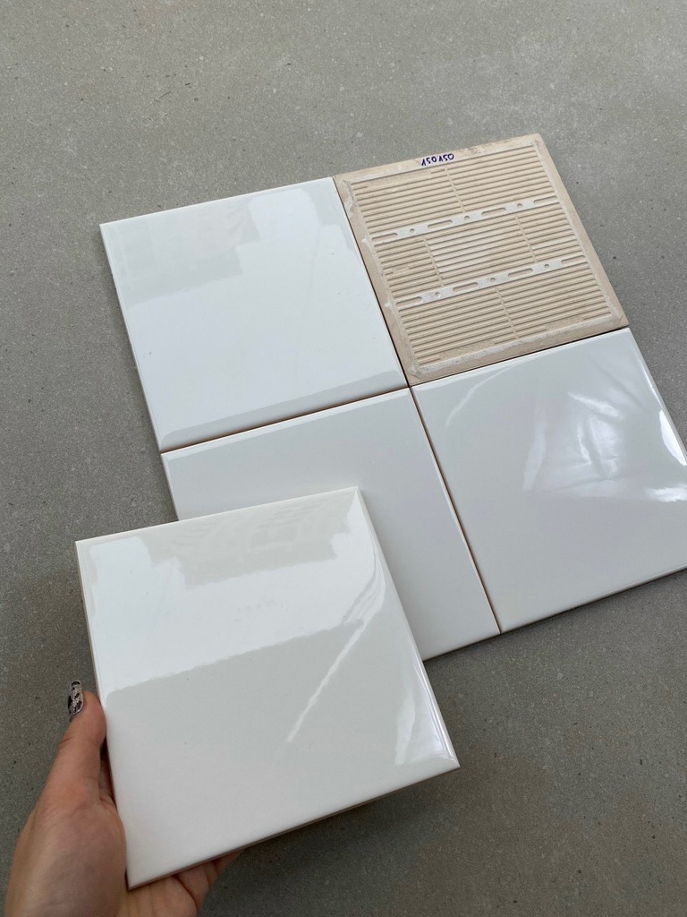 Gạch trắng bóng KT 150x150mm STA150150