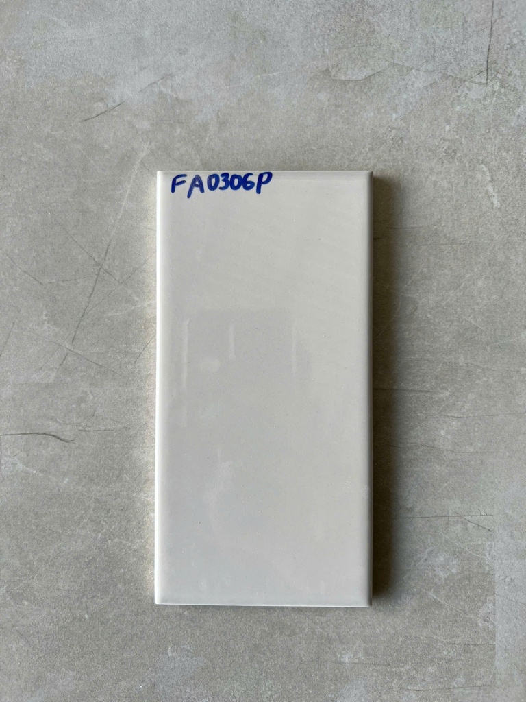 Gạch thẻ xám bóng phẳng KT 75x150mm FA0306P