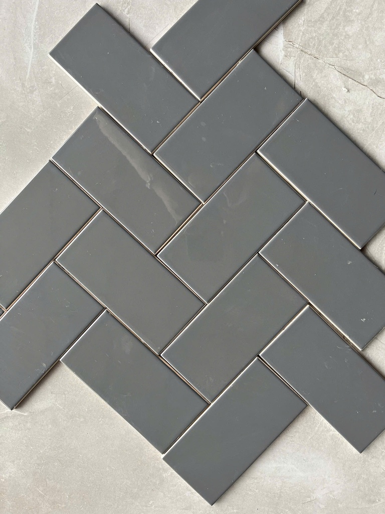 Gạch thẻ xám bóng KT 75x150mm loại UTT36G_SA